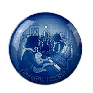 Vintage Copenhagen B&G Christmas Plate Jule After 1971 Christmas at Home